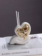 Elegant Beeld- Amour Sculpture