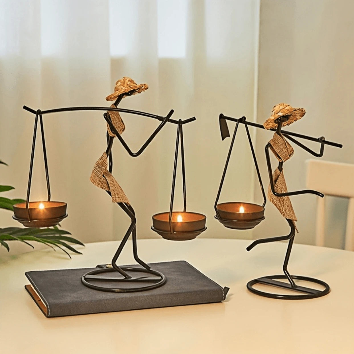 Tijdloze Metalen Kandelaar - Solenne